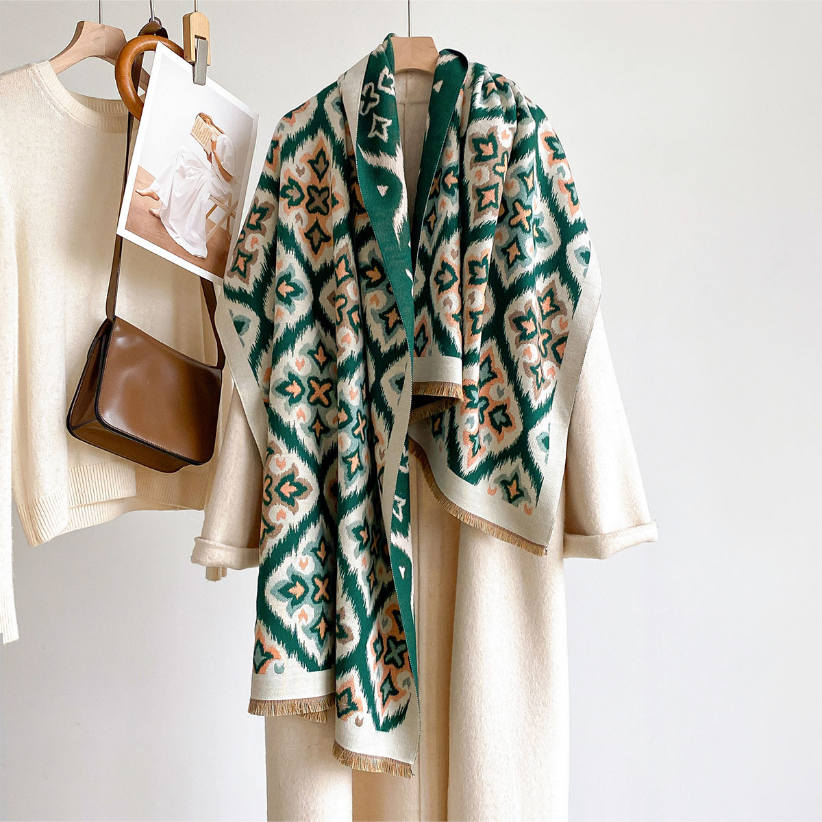 Woven Scarf Blanket - Damski dwustronny szal z imitacji kaszmiru,