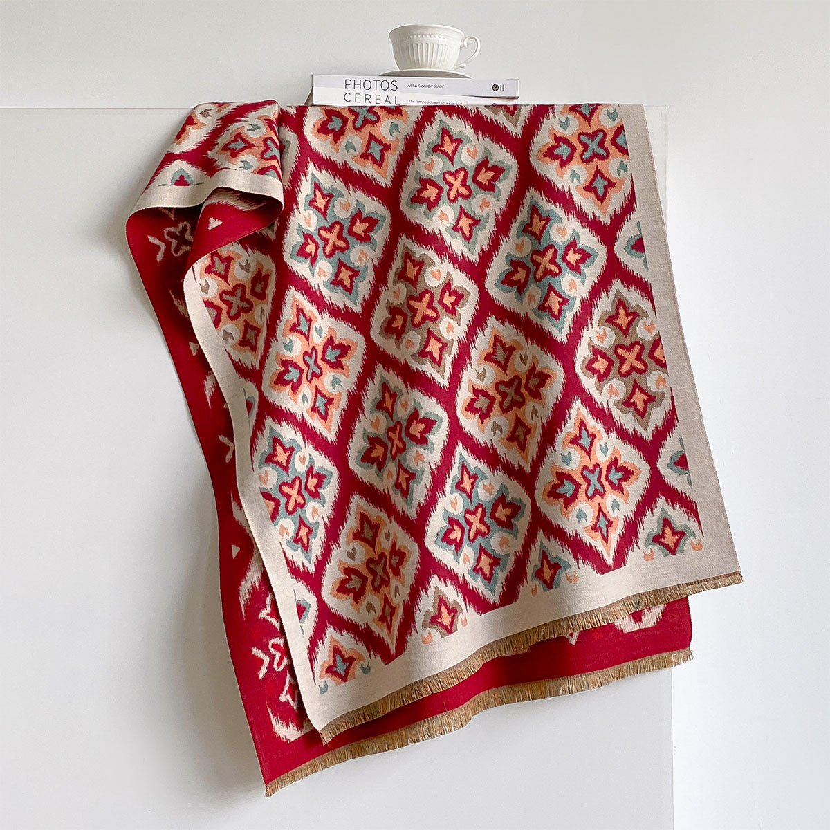 Damski dwustronny szal z imita – Woven Scarf Blanket recenzja i cena
